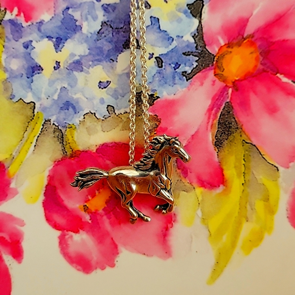 KABANA MUSTANG HORSE STERLING SILVER, 925.  10" STERLING 925 ITALIAN CHAIN.